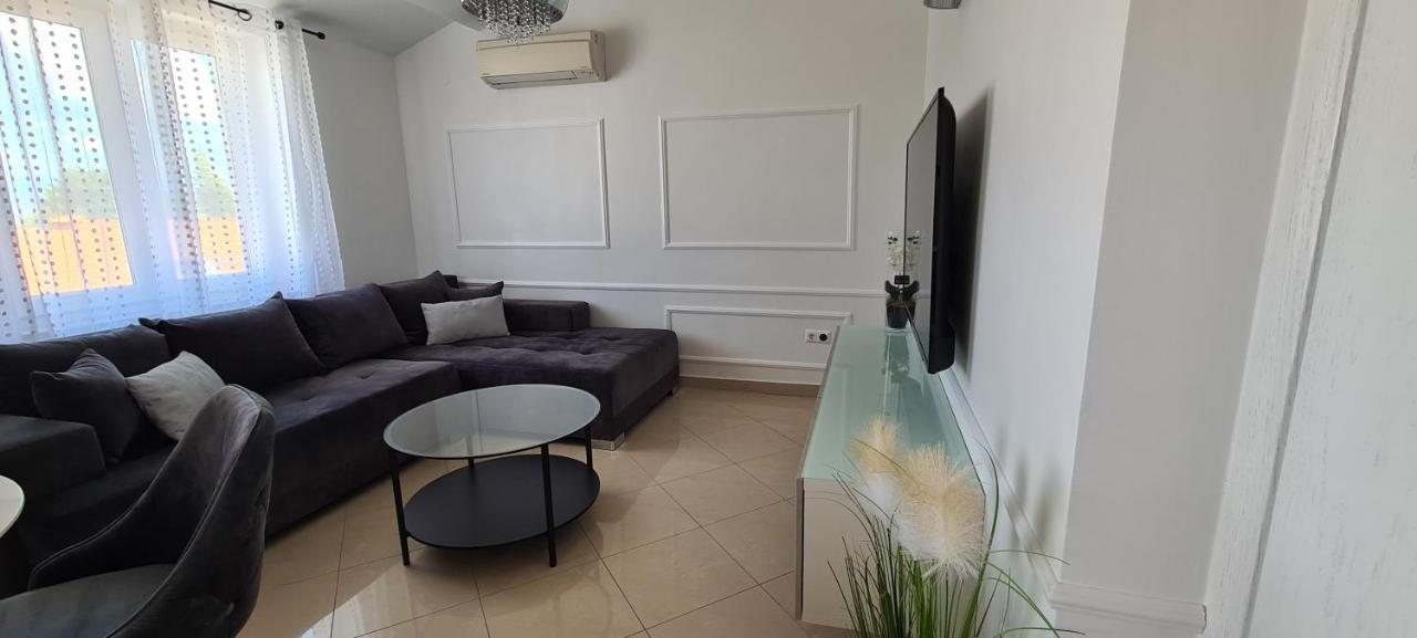 Apartman Moris Malinska Ngoại thất bức ảnh